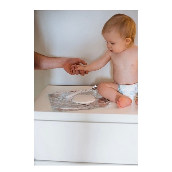 Pearhead Babyprints DIY Clay Ornament Kit Babys First Christmas Holiday Keepsake - Picture 4 of 7